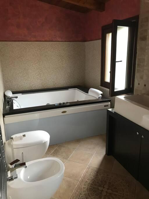 Villa Parisi Luxury Italian Villa ファーノ エクステリア 写真